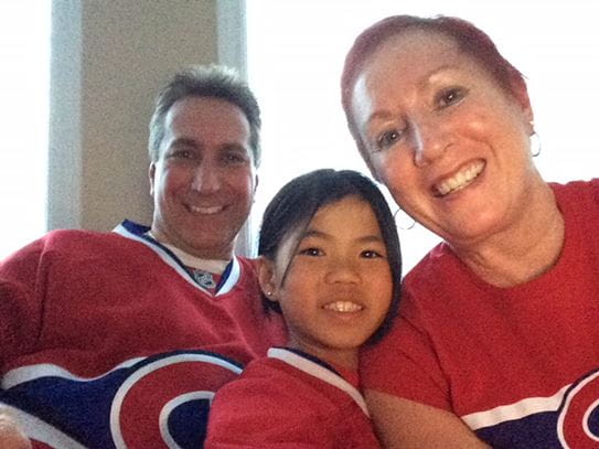 Mei-Lin (à droite) et sa famille soutiennent les Canadiens de Montréal
