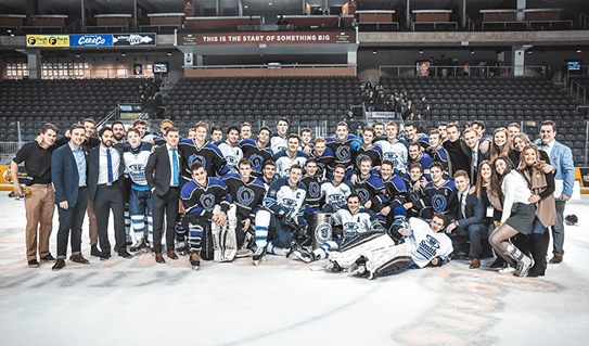 Des équipes se sont réunies pour Hockey Fights Cancer ™
