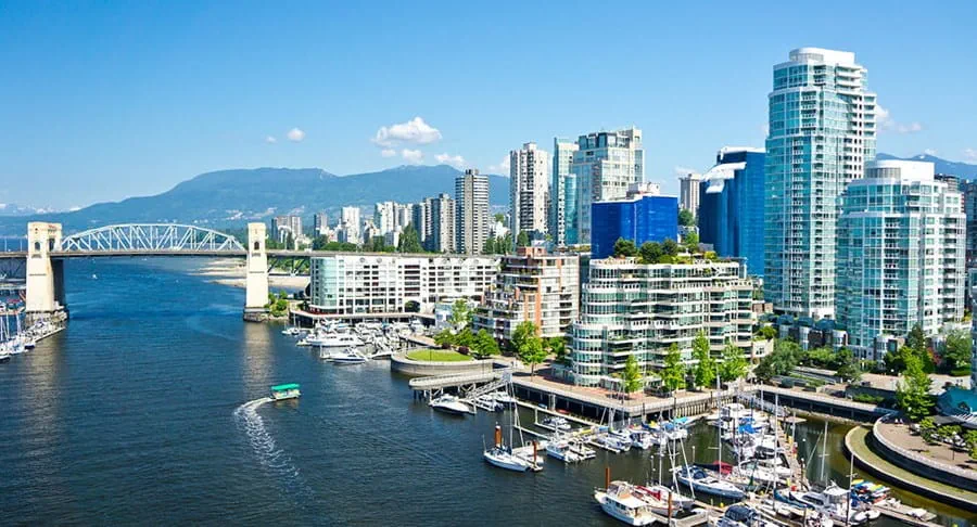 Panorama de Vancouver par une journée ensoleillée