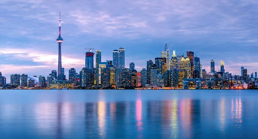 Panorama de Toronto au crépuscule