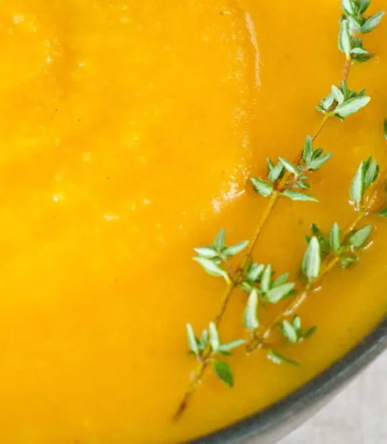 Butternut squash soup with thyme and winter spices
