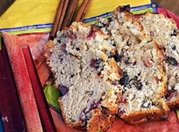 Rhubarb nut bread
