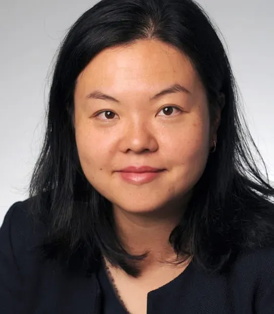 A portrait photo of Dr Lee-Hwa Tai