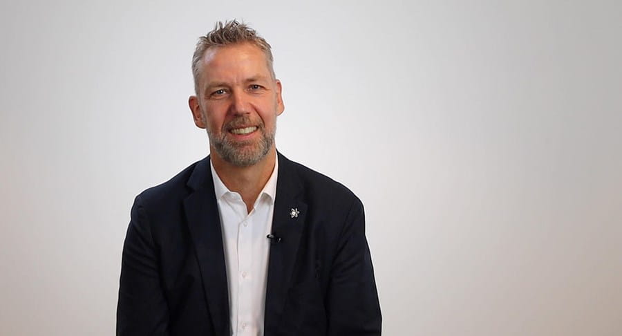 Photo de Stuart Edmonds, Ph. D., vice-président principal, Mission, recherche et défense de l'intérêt public